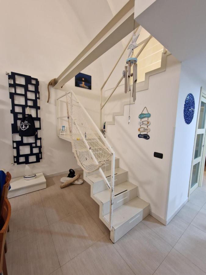 Вилла Polignano A Mare: Sulla Piazza Di Domenico Modugno Экстерьер фото